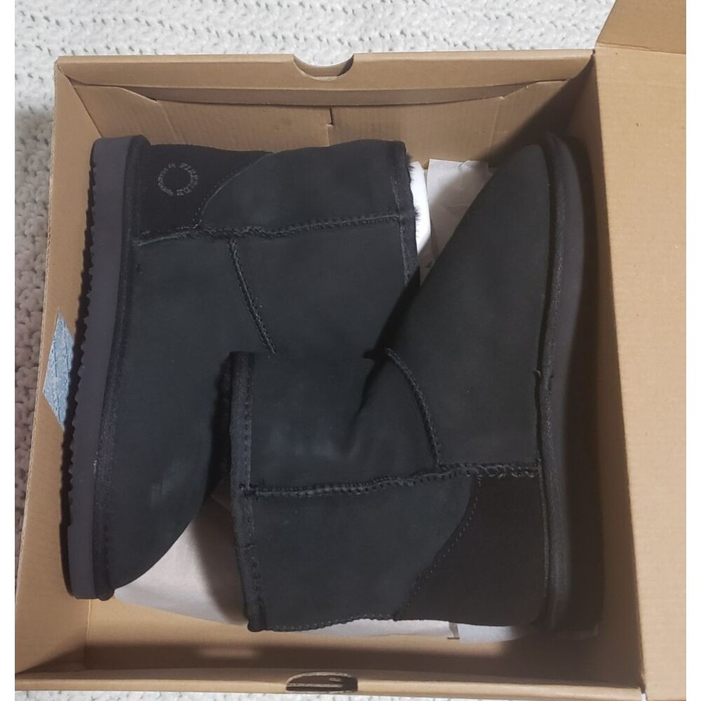 Fireside by Dearfoams Women's Rosebery SIZE 8  Black New in Box 6" Shaft Shearli